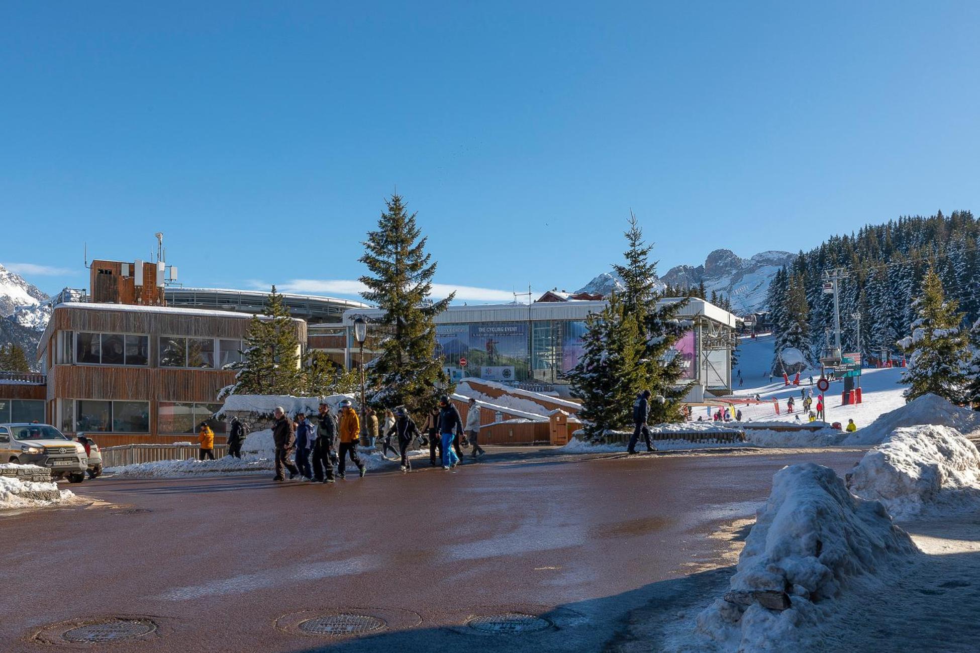 Residence Les Chalets Du Forum - Courchevel 1850 Exterior photo